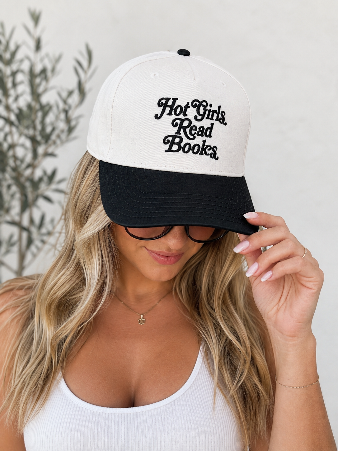 Hot Girls Read Books Hat